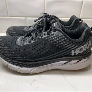 Hoka one Clifton 5 running shoe size 7